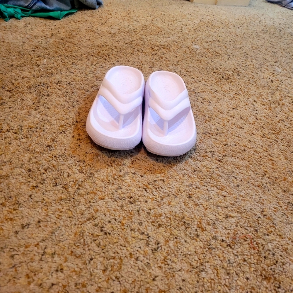 BRANDNEW MIA SANDAL